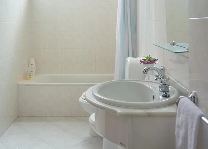 Cantinho Da Celeste Homestay Paramos